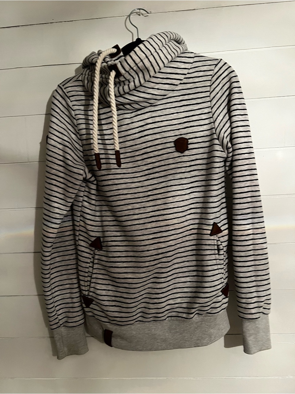 Striped Hooded Pullover Sweater - Gray/Black